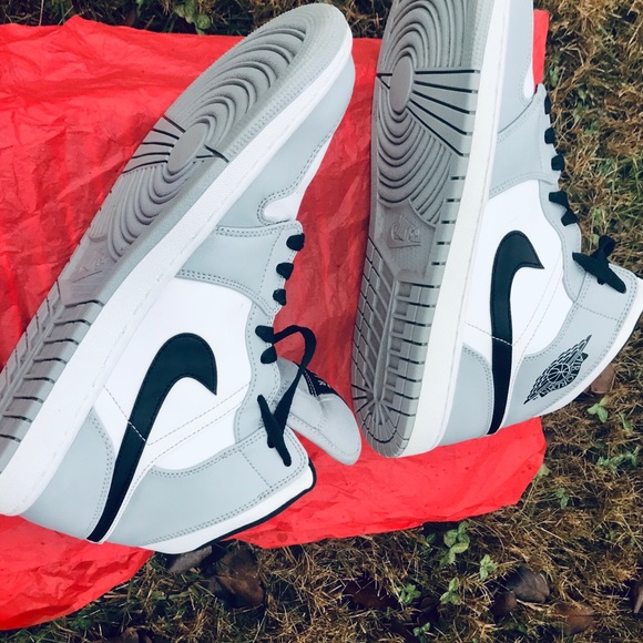 NWOT AIR JORDAN 1 U.S. size 10 Mens 12/18/19- 3/16/20. 554724-09. 01QW29Q8NT312 - Picture 12 of 13